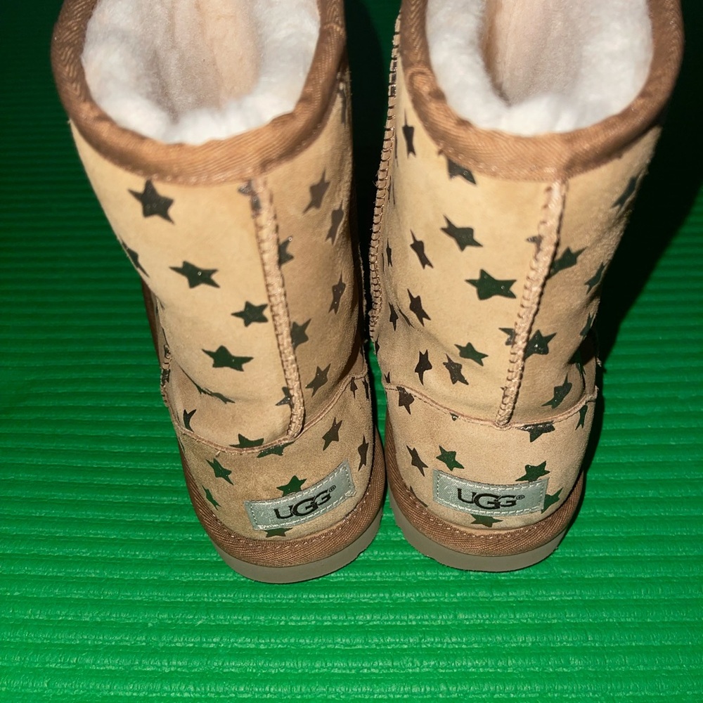 Brand New Ugg Boots - camel color short boots with gold stars - Picture 2 of 4